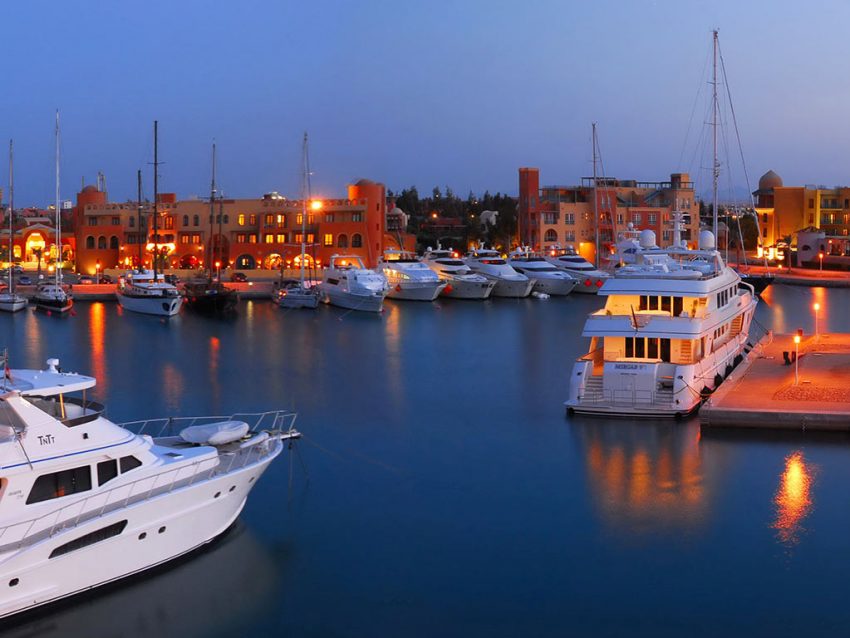 El Gouna by boat